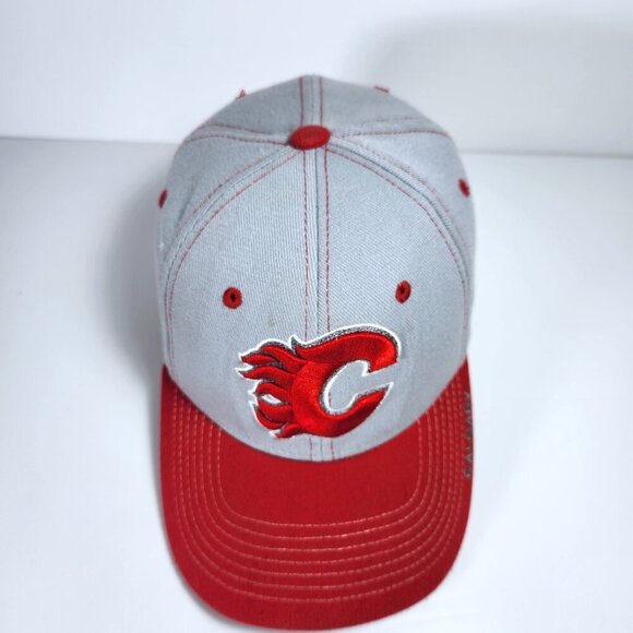 Calgary Flames Cap Hat Cap Med / Large Zephyr NHL Stretch Fit Hockey Grey & Red - Picture 3 of 11